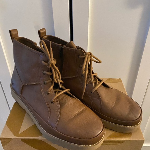 Unisex boots,extremely comfortable and durable. - Picture 2 of 8